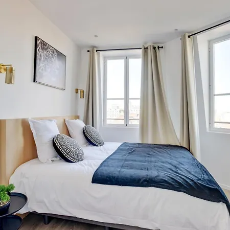 157 Sacha - Superbe Duplex A * Paris