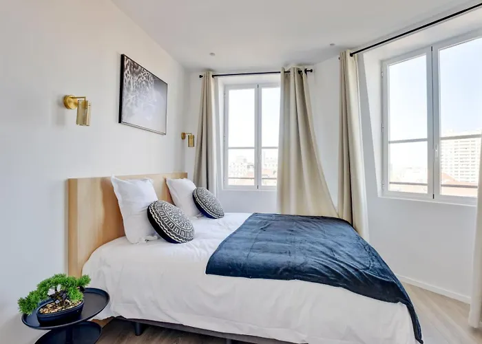 157 Sacha - Superbe Duplex A * Paris