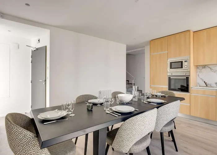 157 Sacha - Superbe Duplex A * Paris
